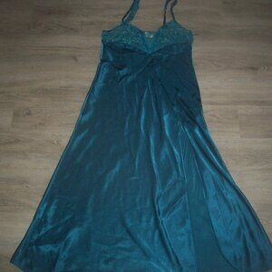 Womens Victoria's Secret nightgown.Full length.Slit leg. Size small